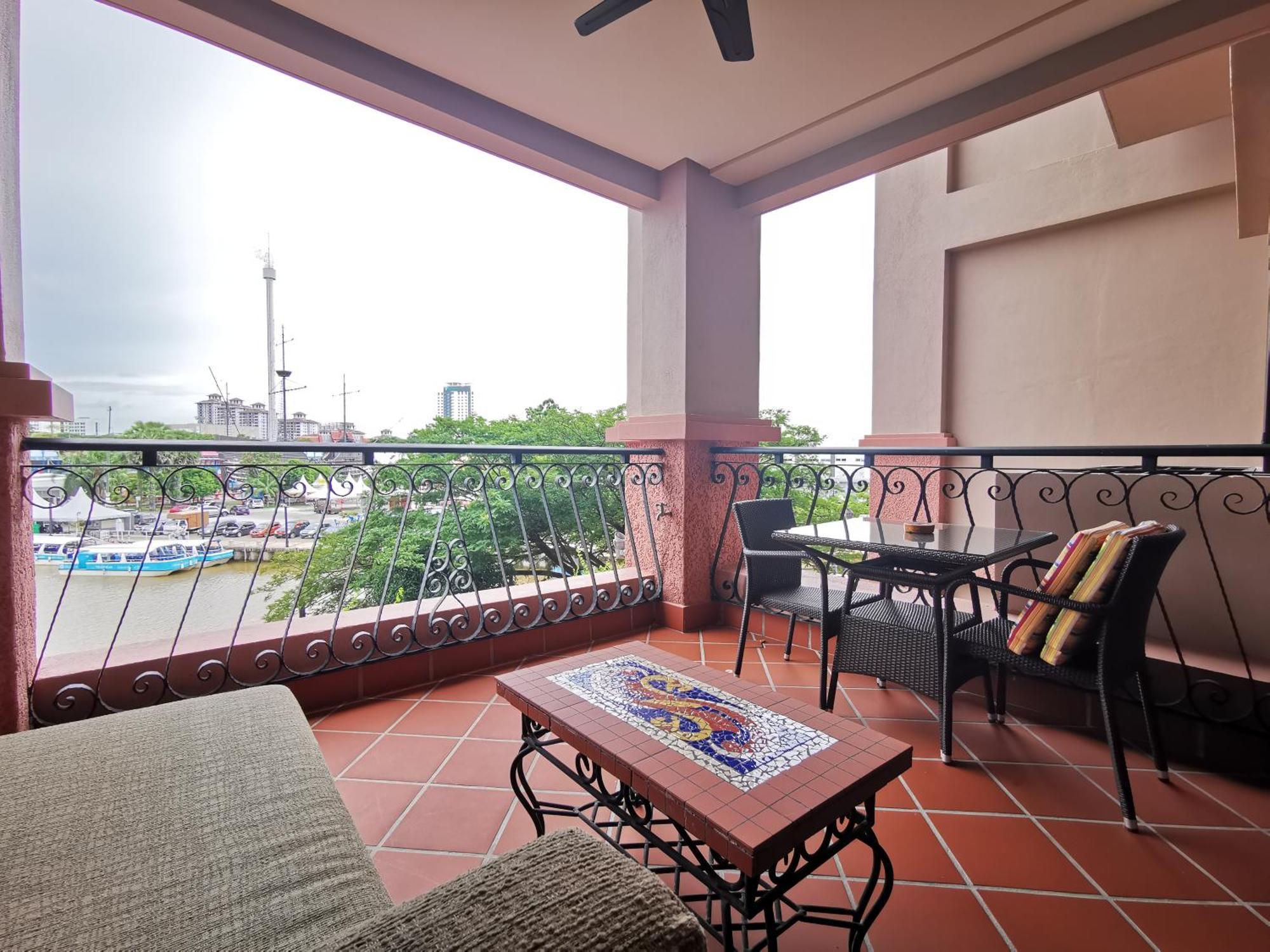 Casa Del Rio Luxury Residences